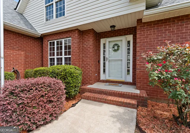 Photo 3 of Single family home for sale at 318 Christopher Luke Cir, Perry, GA 31069 | MLS# 10845406 | Listing updated on 2026-10-27