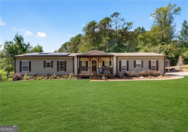 Photo 2 of Single family home for sale at 4353 Flatbottom Rd, Ball Ground, GA 30107 | MLS# 10850503 | Listing updated on 2026-10-05