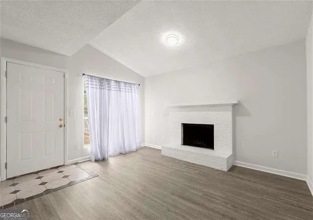 Photo 2 of Condo for sale at 573 Picketts Bnd Ct, Marietta, GA 30008 | MLS# 10853329 | Listing updated on 2026-10-09