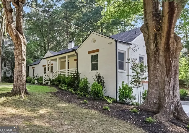 Photo 1 of Mansion for sale at 1929 Lenox Rd Ne, Atlanta, GA 30306 | MLS# 10840537 | Listing updated on 2026-09-12