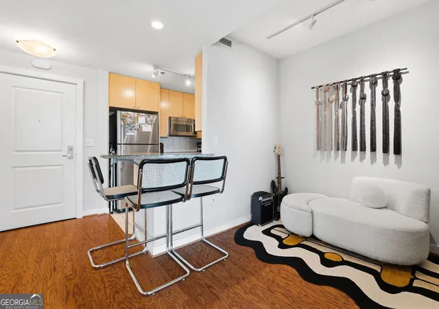 Photo 4 of Condo for sale at 3338 Peachtree Rd NE #1804, Atlanta, GA 30326 | MLS# 10836469 | Listing updated on 2026-09-14