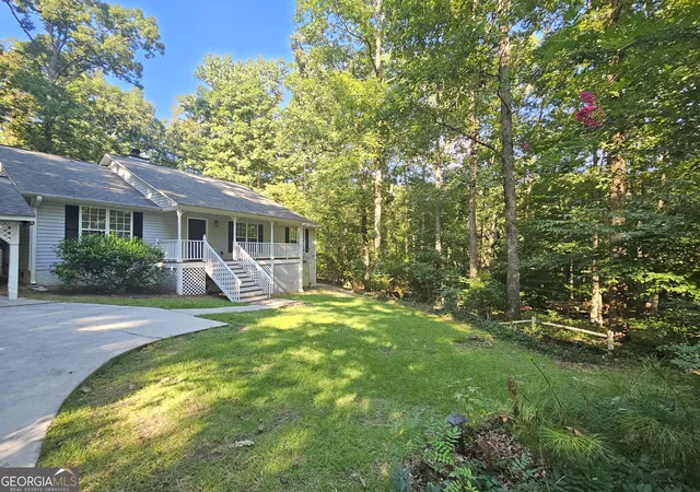 Photo 2 of Single family home for sale at 25 Hearthstone Dr, Stockbridge, GA 30281 | MLS# 10837067 | Listing updated on 2026-10-09