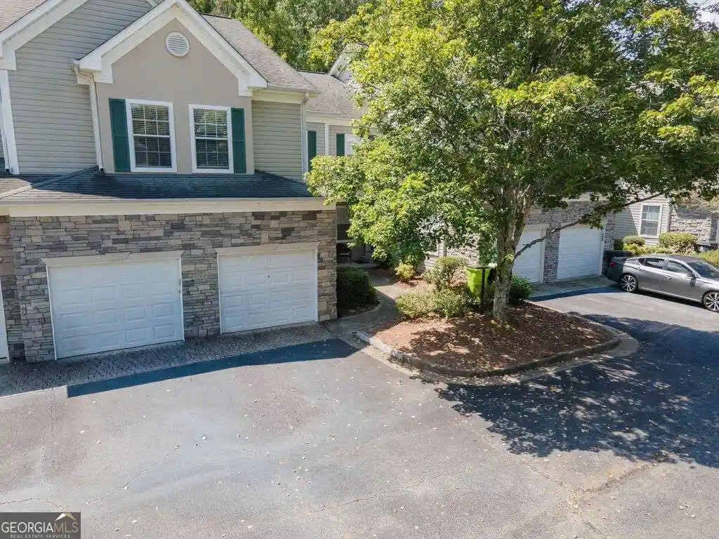 Listing Photo 2 - Condo for sale in 510 Las Brasis Ct located at 510 Las Brasis Ct, Peachtree City, GA 30269 - Unit 510 Las Brasis Ct