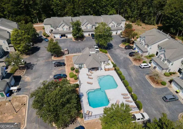 Listing Photo 2 - Condo for sale in building located at 510 Las Brasis Ct, Peachtree City, GA 30269 - Unit #