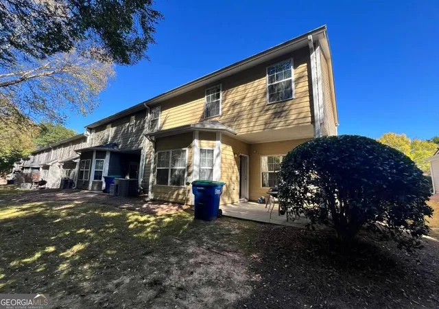 Photo 2 of Townhouse for sale at 5600 Suttles Dr SW, Atlanta, GA 30331 | MLS# 10880448 | Listing updated on 2026-10-28