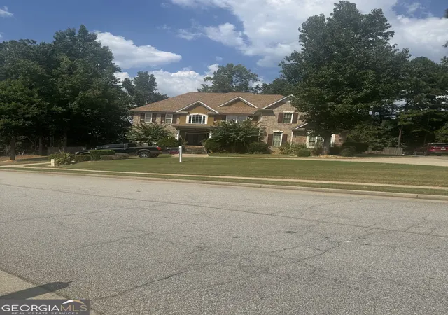 Photo 2 of Single family home for sale at 148 Durham Lake Pkwy, Fairburn, GA 30213 | MLS# 10842982 | Listing updated on 2026-09-11