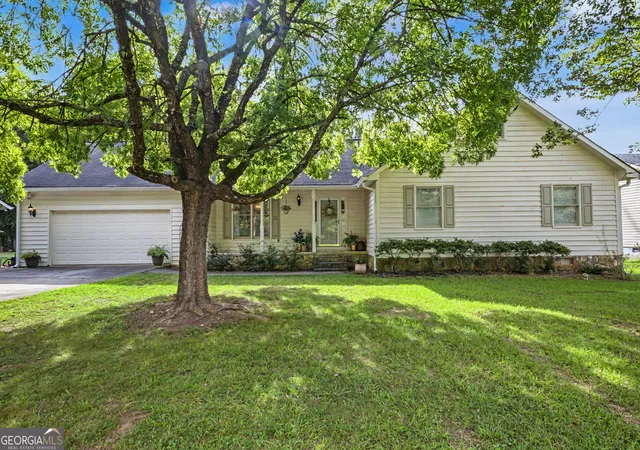 Photo 1 of Single family home for sale at 1728 Honeybee Crk, Griffin, GA 30224 | MLS# 10846011 | Listing updated on 2026-10-02