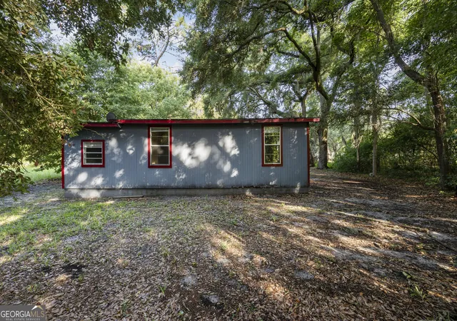 Photo 4 of Sale Pending at 902 Martin Luther King Jr Blvd, Darien, GA 31305 | MLS# 10786135 | Listing updated on 2026-09-28