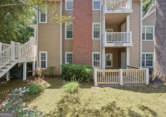 Photo 3 of Condo for sale at 2210 River Hts Ct Se, Marietta, GA 30067 | MLS# 10838175 | Listing updated on 2026-09-16