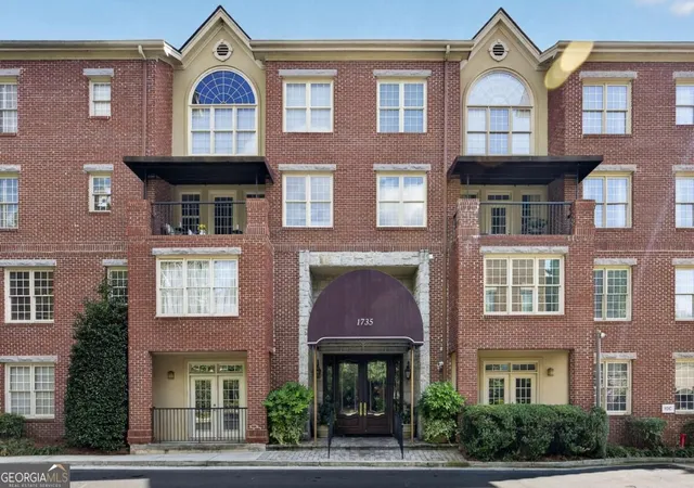 Photo 2 of Single family home for sale at 1735 Peachtree St Ne #327, Atlanta, GA 30309 | MLS# 10837752 | Listing updated on 2026-09-15