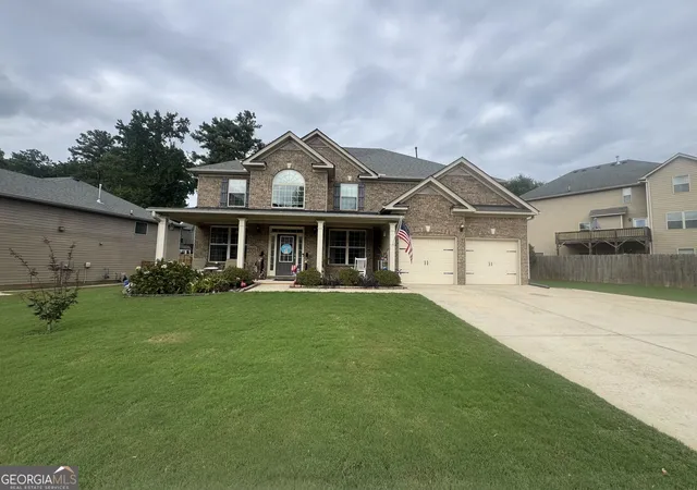 Photo 2 of Single family home for sale at 17 Cyn View Dr, Newnan, GA 30265 | MLS# 10842170 | Listing updated on 2026-09-09