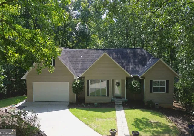 Photo 1 of Single family home for sale at 120 Warpaint Ln, Westminster, SC 29693 | MLS# 10831934 | Listing updated on 2026-09-07