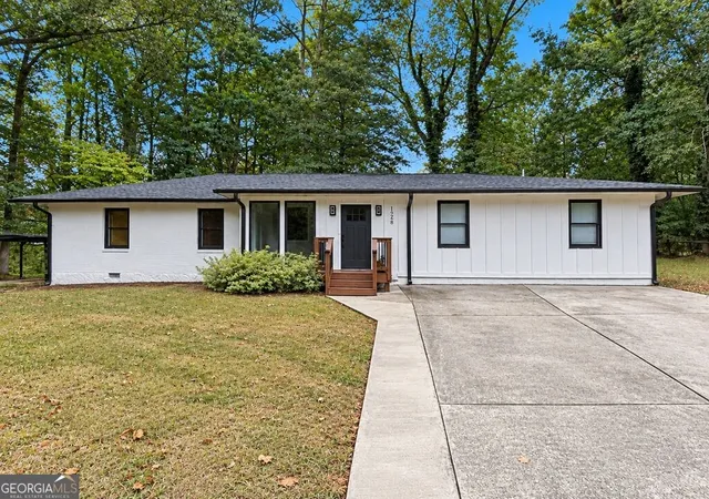 Photo 2 of Single family home for sale at 1558 Alverado Way, Decatur, GA 30032 | MLS# 10837545 | Listing updated on 2026-09-24