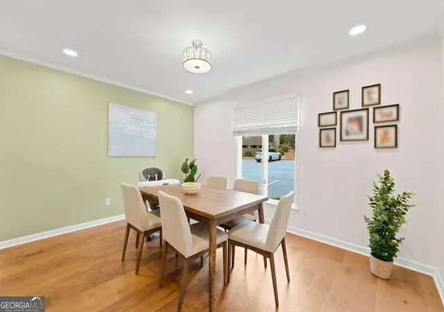 Photo 3 of Townhouse for sale at 8 Ivy Ridge Ne, Atlanta, GA 30342 | MLS# 10844953 | Listing updated on 2026-09-28