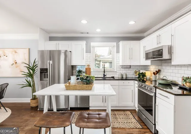 Photo 3 of Single family home for sale at 2266 Memorial Dr SE, Atlanta, GA 30317 | MLS# 10842617 | Listing updated on 2026-10-30