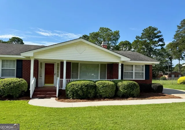 Photo 1 of Sale Pending at 506 E 26th Avenue, Cordele, GA 31015 | MLS# 10851149 | Listing updated on 2026-10-07