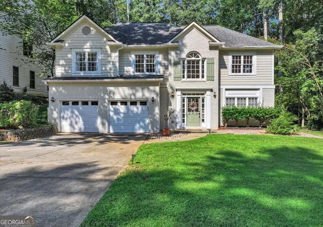 Photo 1 of Single family home for sale at 565 Fortune Ridge Rd, Stone Mountain, GA 30087 | MLS# 10851281 | Listing updated on 2026-10-07