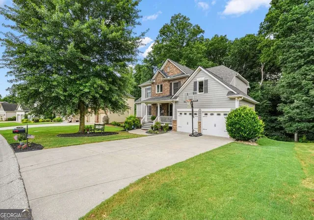Photo 2 of Single family home for sale at 130 Newcastle Walk, Woodstock, GA 30188 | MLS# 10814022 | Listing updated on 2026-09-11