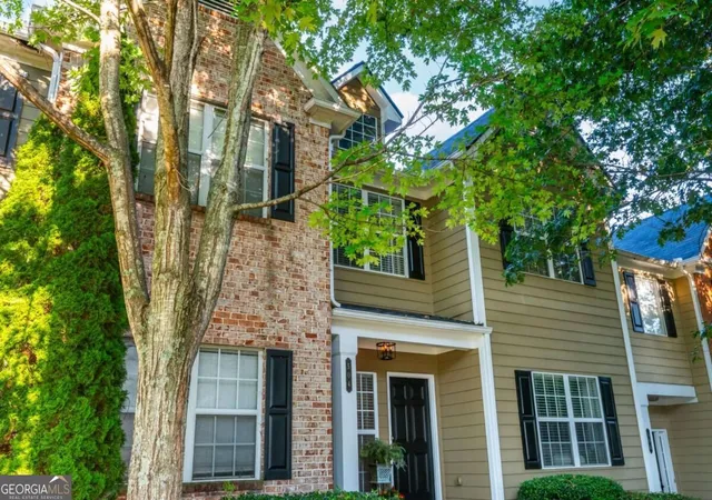 Photo 3 of Townhouse for sale at 504 Blossom Way, Woodstock, GA 30188 | MLS# 10843782 | Listing updated on 2026-09-11