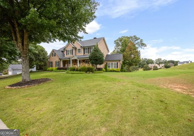 Photo 2 of Single family home for sale at 258 Downing St, Hoschton, GA 30548 | MLS# 10876147 | Listing updated on 2026-10-30