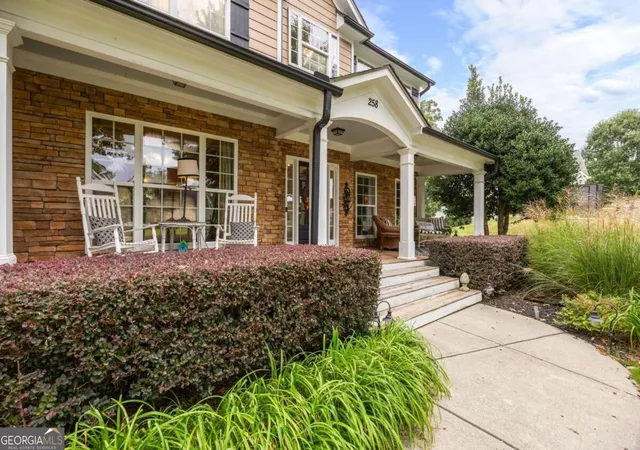 Photo 4 of Single family home for sale at 258 Downing St, Hoschton, GA 30548 | MLS# 10876147 | Listing updated on 2026-10-30
