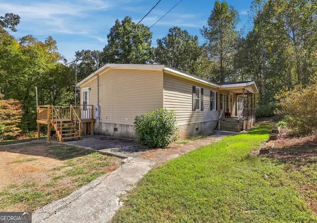 Photo 2 of Manufactured home for sale at 436 Chateau Village Dr, Martin, GA 30557 | MLS# 10878941 | Listing updated on 2026-10-27