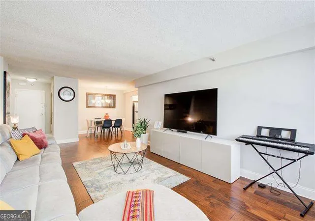 Photo 4 of Condo for sale at 2479 Peachtree Rd NE #304, Atlanta, GA 30305 | MLS# 10839169 | Listing updated on 2026-09-03