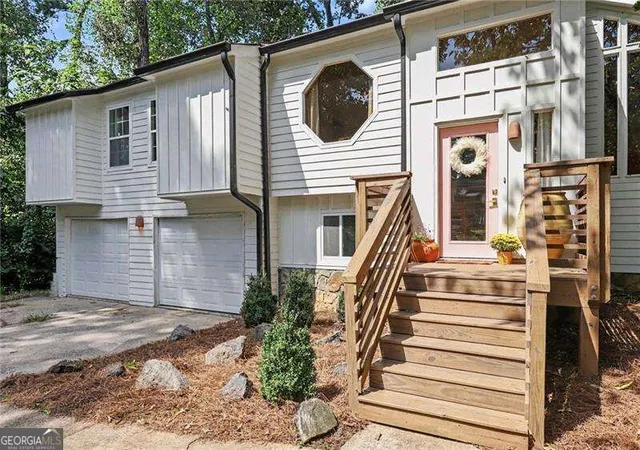 Photo 2 of Single family home for sale at 743 Starmist Ct Ne, Kennesaw, GA 30144 | MLS# 10852347 | Listing updated on 2026-09-24