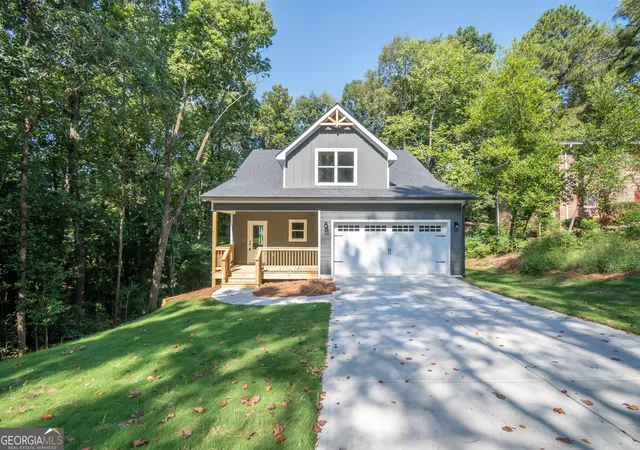 Photo 3 of Single family home for sale at 380 University Cir, Athens, GA 30605 | MLS# 10806431 | Listing updated on 2026-10-08