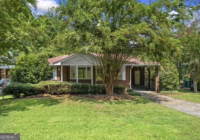 Photo 1 of Single family home for sale at 2592 Woodridge Dr, Decatur, GA 30033 | MLS# 10842566 | Listing updated on 2026-10-02