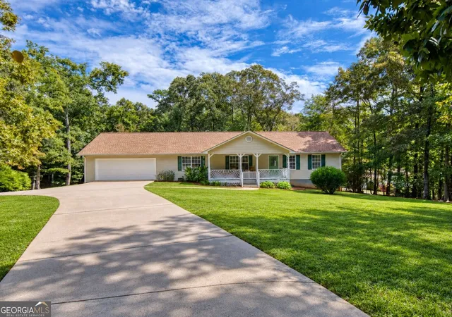 Single family home for sale at 333 Long Branch Xing, Dahlonega, GA 30533 | MLS# 10853643