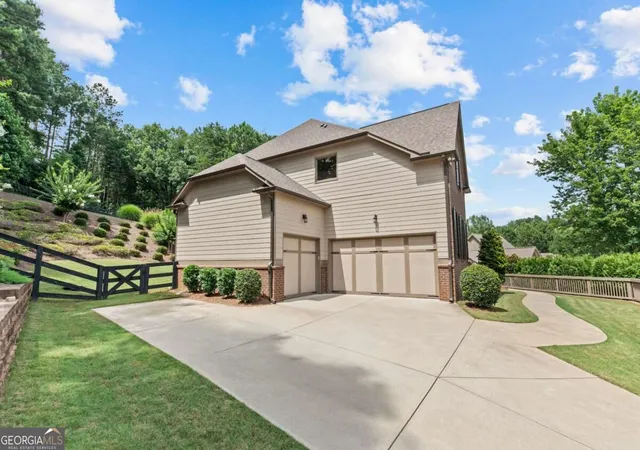 Photo 3 of Single family home for sale at 6040 Windjammer Point, Cumming, GA 30041 | MLS# 10849689 | Listing updated on 2026-10-03