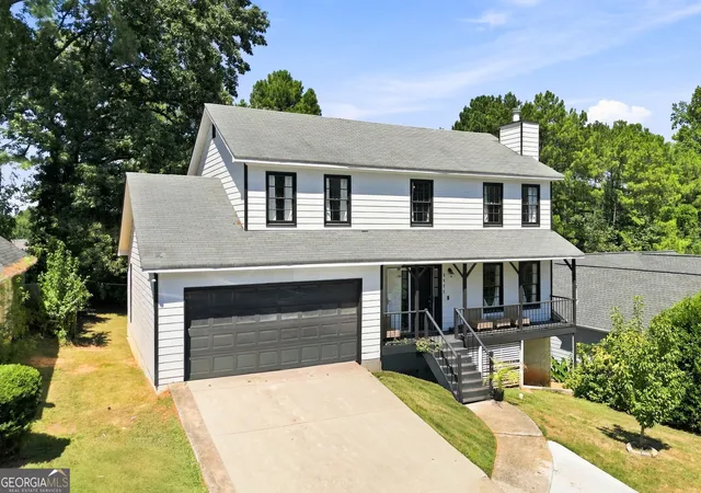 Photo 2 of Single family home for sale at 2555 Waterford Park Dr, Lawrenceville, GA 30044 | MLS# 10843636 | Listing updated on 2026-09-24