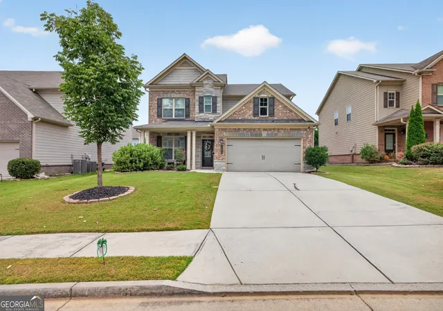 Photo 2 of Single family home for sale at 1908 Lakeview Bnd Way, Buford, GA 30519 | MLS# 10852576 | Listing updated on 2026-10-08