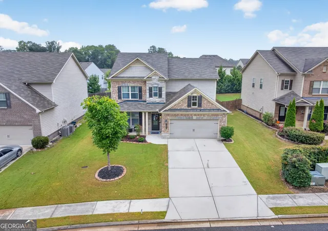 Photo 3 of Single family home for sale at 1908 Lakeview Bnd Way, Buford, GA 30519 | MLS# 10852576 | Listing updated on 2026-10-08