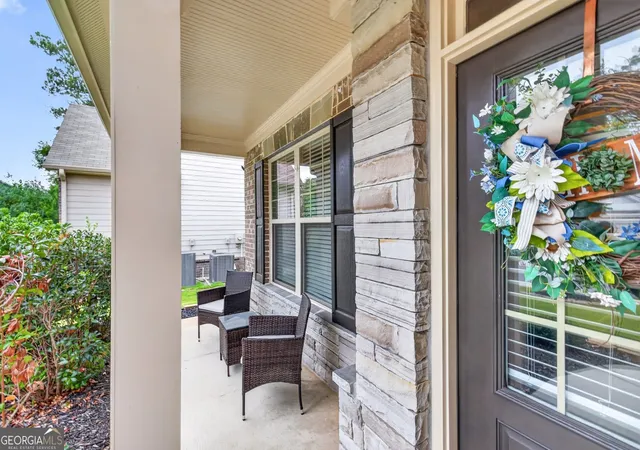 Photo 3 of Single family home for sale at 1908 Lakeview Bnd Way, Buford, GA 30519 | MLS# 10852576 | Listing updated on 2026-10-08