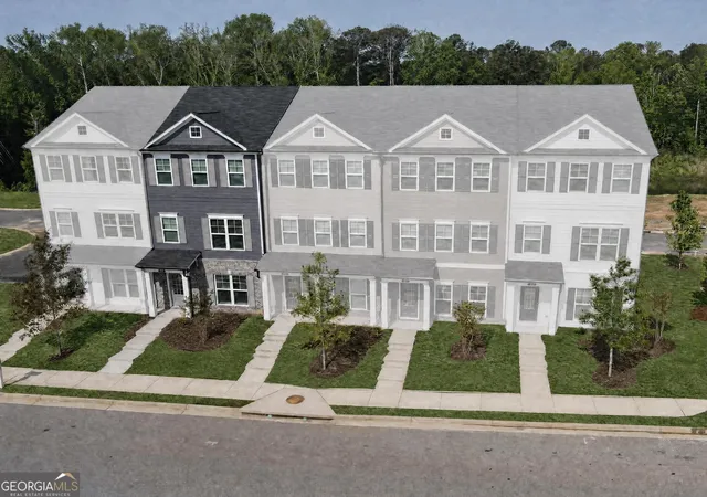 Townhouse for sale at 12 Silver Ln, Newnan, GA 30265 | MLS# 10776195