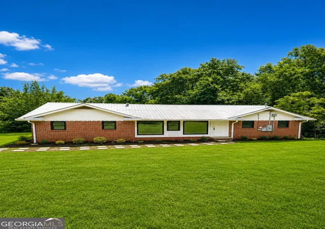 Photo 2 of Sale Pending at 476 Smoak Rd, Griffin, GA 30223 | MLS# 10818133 | Listing updated on 2026-10-08