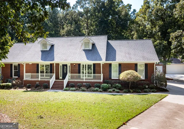 Photo 3 of Sale Pending at 130 Wild Azaela Trl, Hampton, GA 30228 | MLS# 10815538 | Listing updated on 2026-10-07