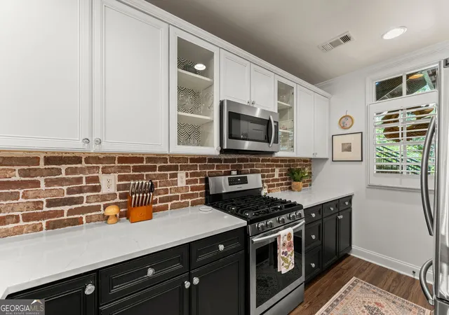 Photo 3 of Condo for sale at 812 Creek View Ln, Roswell, GA 30075 | MLS# 10799614 | Listing updated on 2026-09-17