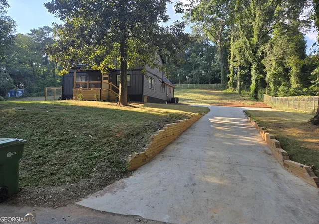 Photo 2 of Single family home for sale at 441 Pomona Cir Sw, Atlanta, GA 30315 | MLS# 10844025 | Listing updated on 2026-09-11