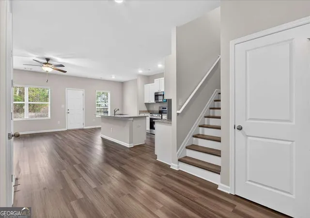 Photo 3 of Townhouse for sale at 146 Brexley Dr, Calhoun, GA 30701 | MLS# 10841558 | Listing updated on 2026-09-08