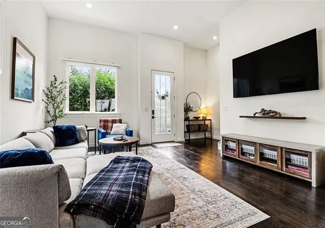 Photo 3 of Townhouse for sale at 2174 Bristol Cvs, Atlanta, GA 30341 | MLS# 10829441 | Listing updated on 2026-09-18