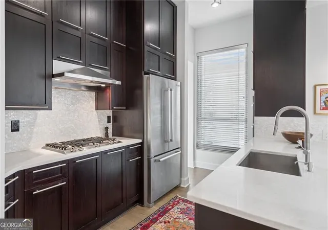 Listing Photo 1 - Condo for sale in building located at 2626 Peachtree Rd Nw, Atlanta, GA 30305 - Unit #1807