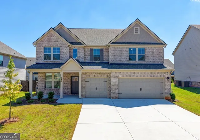 Photo 3 of Sale Pending at 2741 Dolce Rd, Dacula, GA 30019 | MLS# 10846844 | Listing updated on 2026-10-12