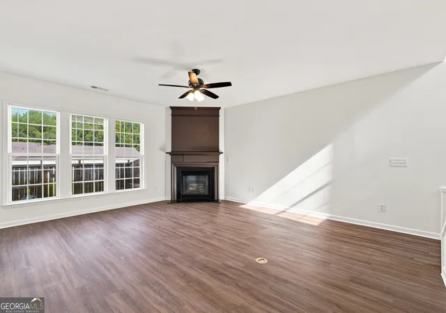 Photo 3 of Townhouse for sale at 4181 Royal Regency Cir NW, Kennesaw, GA 30144 | MLS# 10838774 | Listing updated on 2026-09-16