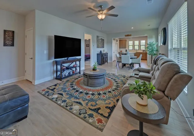 Photo 3 of Single family home for sale at 5724 Grapewood St, Hoschton, GA 30548 | MLS# 10851781 | Listing updated on 2026-10-07