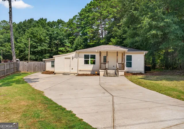 Photo 1 of Single family home for sale at 1605 Highway 138, Monroe, GA 30655 | MLS# 10843115 | Listing updated on 2026-10-08