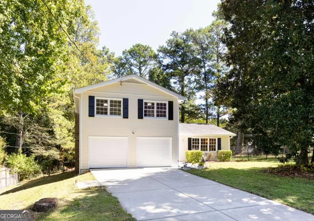 Photo 2 of Single family home for sale at 680 Emerald Forest Cir, Lawrenceville, GA 30044 | MLS# 10846736 | Listing updated on 2026-09-30