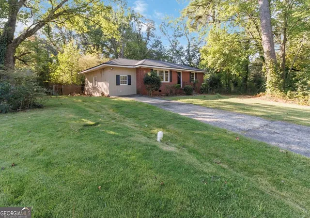 Photo 2 of Single family home for sale at 1944 Mayes Dr Se, Marietta, GA 30067 | MLS# 10843393 | Listing updated on 2026-09-10